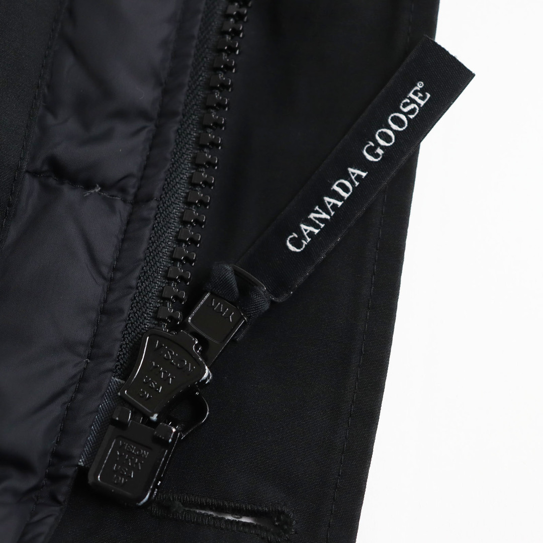 CANADA GOOSE(カナダグース)の良品 CANADA GOOSE カナダグース 3426MA CHATEAU PARKA コヨーテファー付き ロゴワッペン付き フーデッド ダウンジャケット ブラック S相当 カナダ製 正規品 メンズ メンズのジャケット/アウター(ダウンジャケット)の商品写真