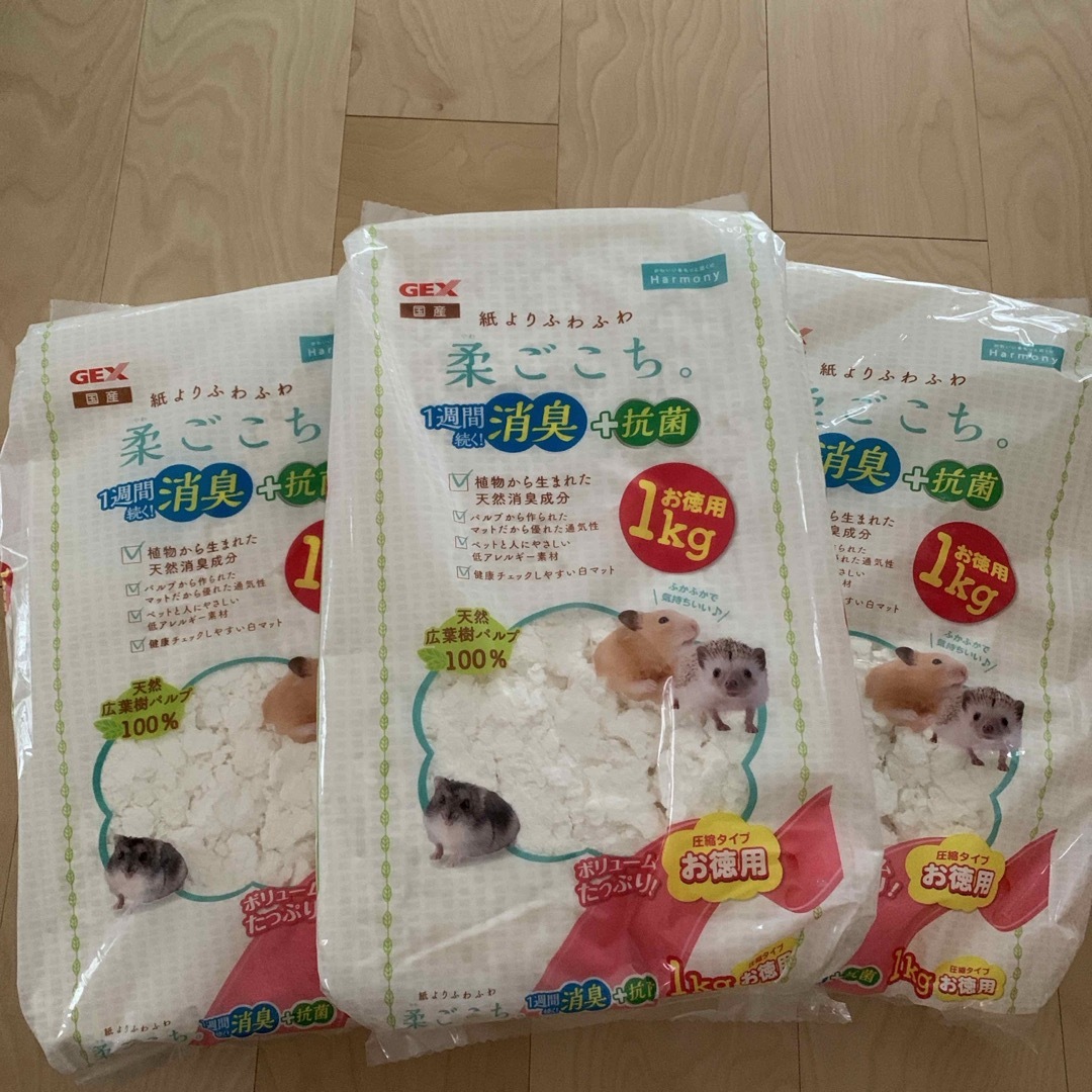 GEX(ジェックス)のGEX 柔ごこち 1kg 3袋セット その他のペット用品(小動物)の商品写真