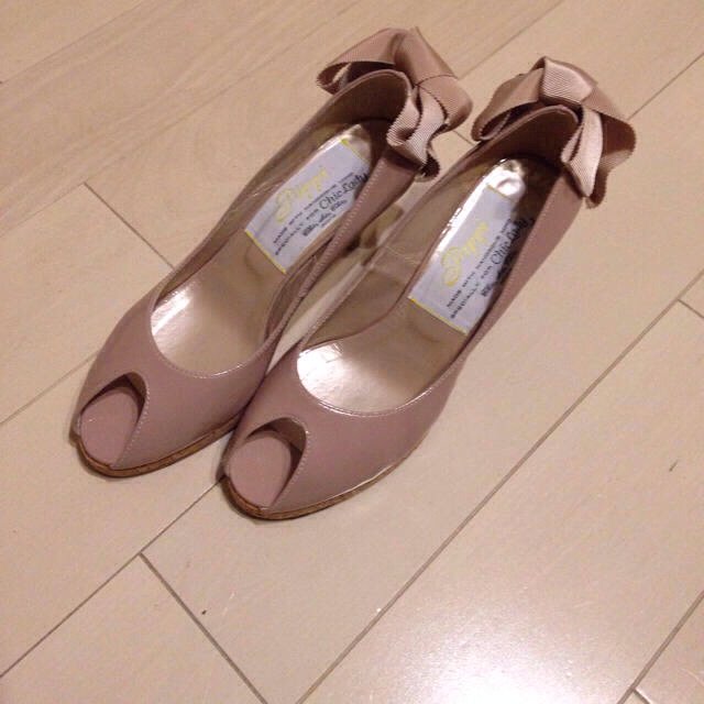 pippiベージュパンプス