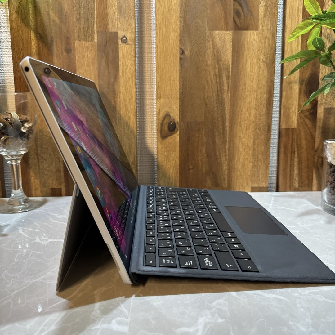 Microsoft(マイクロソフト)のSurface pro 6☘Corei5第8世代☘メモリ8GB/SSD128GB スマホ/家電/カメラのPC/タブレット(ノートPC)の商品写真