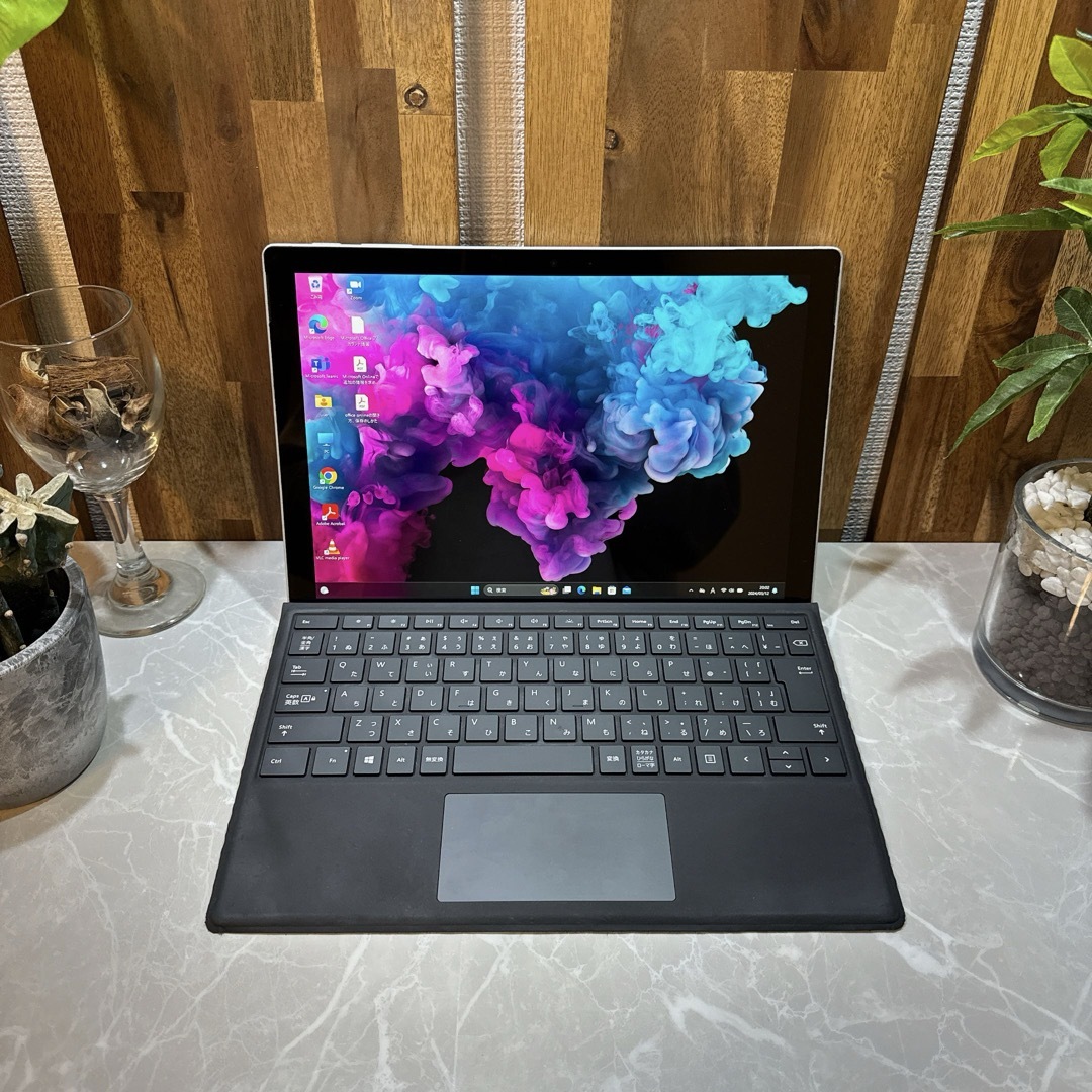 Microsoft(マイクロソフト)のSurface pro 6☘Corei5第8世代☘メモリ8GB/SSD128GB スマホ/家電/カメラのPC/タブレット(ノートPC)の商品写真