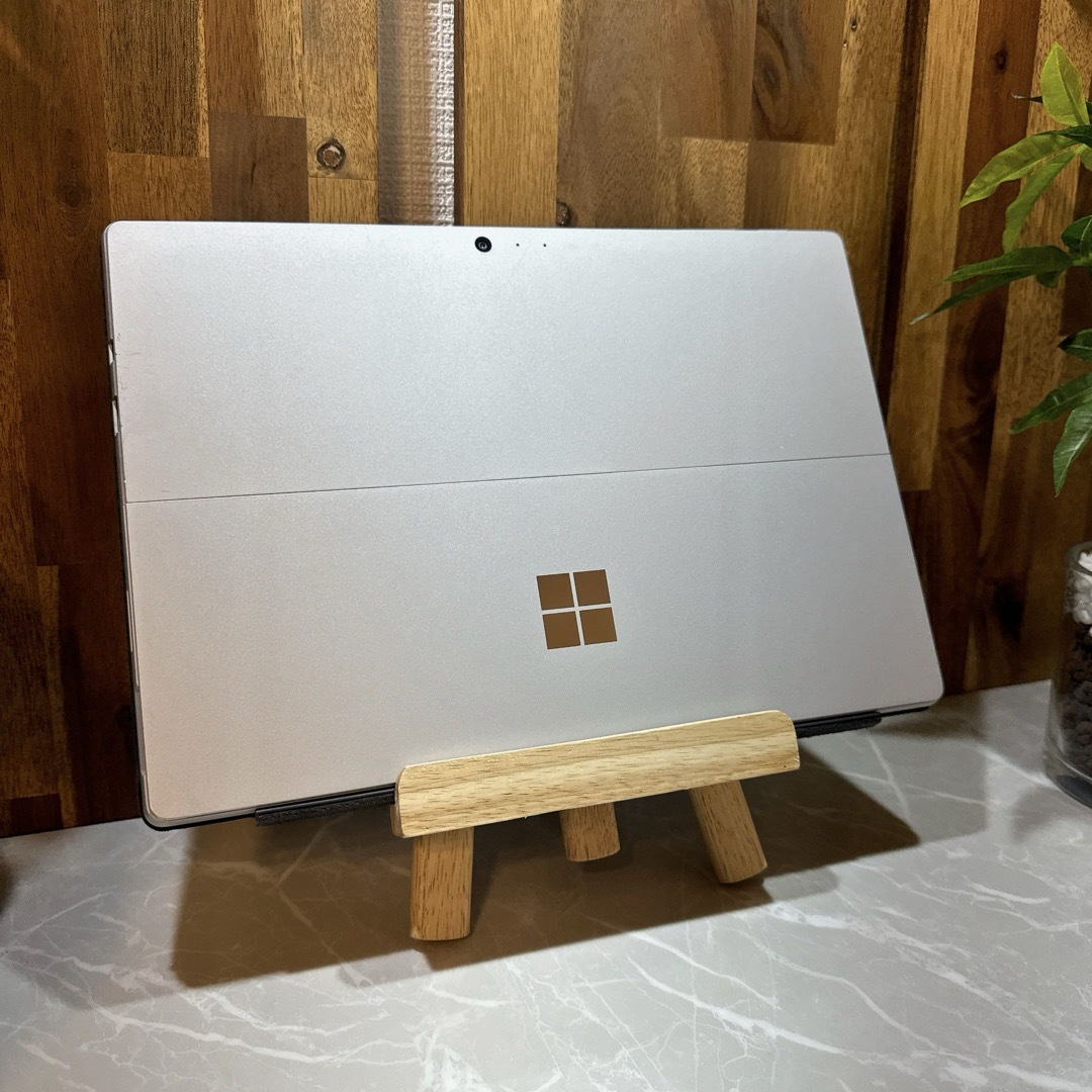 Microsoft(マイクロソフト)のSurface pro 6☘Corei5第8世代☘メモリ8GB/SSD128GB スマホ/家電/カメラのPC/タブレット(ノートPC)の商品写真