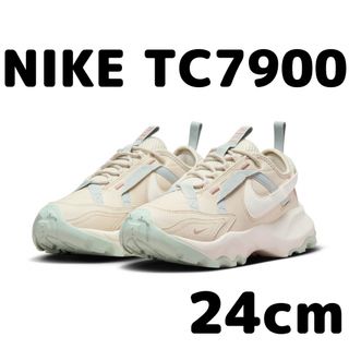 ナイキ(NIKE)のNIKE TC7900 24cm(スニーカー)