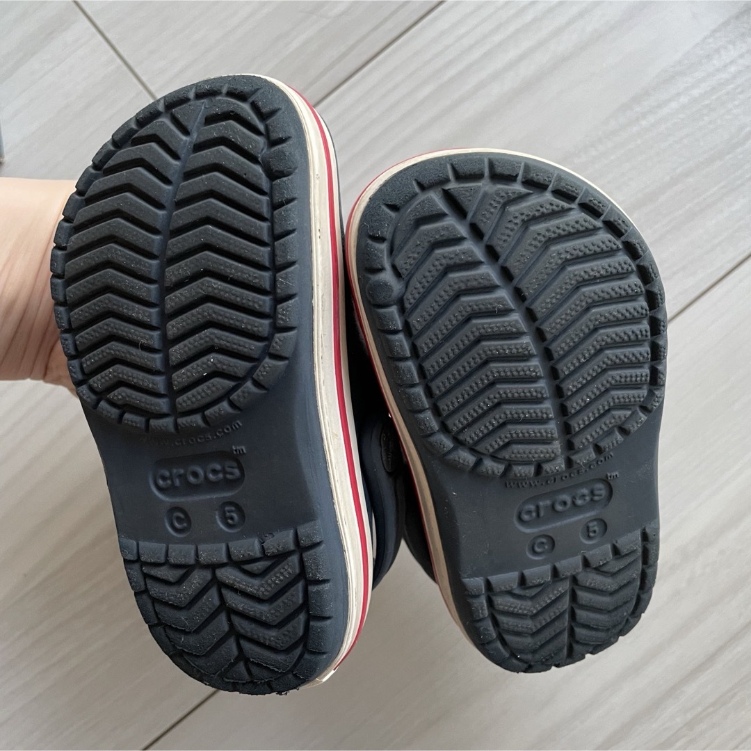 crocs(クロックス)のクロックス　ネイビー　C5 12cm キッズ/ベビー/マタニティのベビー靴/シューズ(~14cm)(サンダル)の商品写真