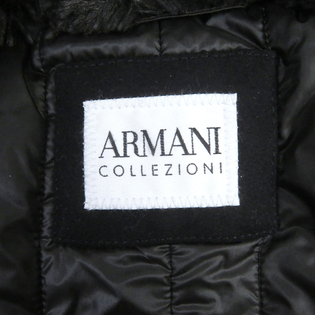 ARMANI COLLEZIONI(アルマーニ コレツィオーニ)の美品 ARMANI COLLEZIONI アルマーニコレッツォーニ フード裏ボア カシミヤ混 中綿入り フーデッド ダッフルコート ブラック 48 正規品 メンズ メンズのジャケット/アウター(ダッフルコート)の商品写真