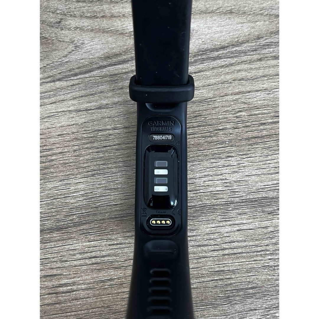 GARMIN(ガーミン)のGARMIN VIVOSMART5 BLACK S/M スマホ/家電/カメラのスマートフォン/携帯電話(その他)の商品写真