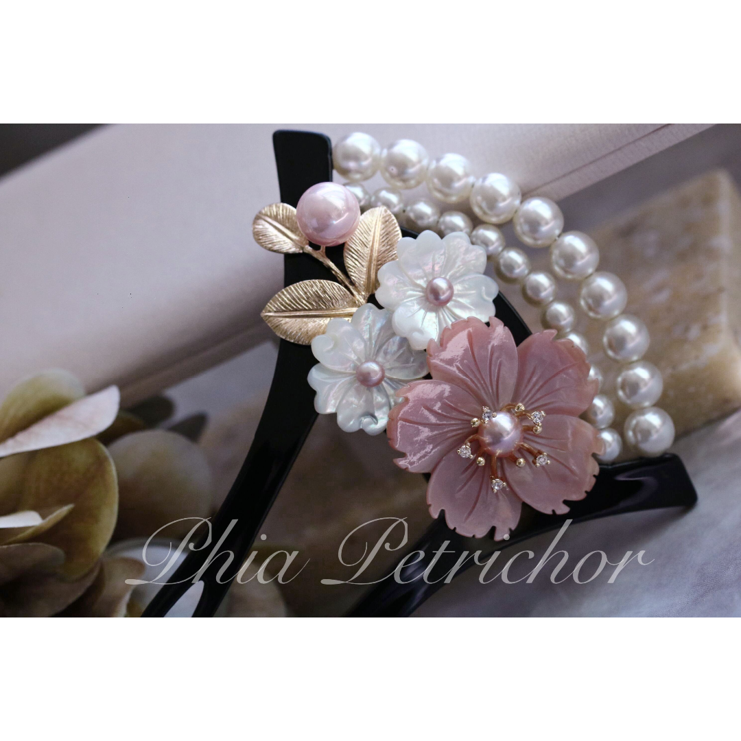 髪飾り 桜 かんざし バチ型 螺鈿 真珠母貝 パール P2401045簪 レディースの水着/浴衣(和装小物)の商品写真