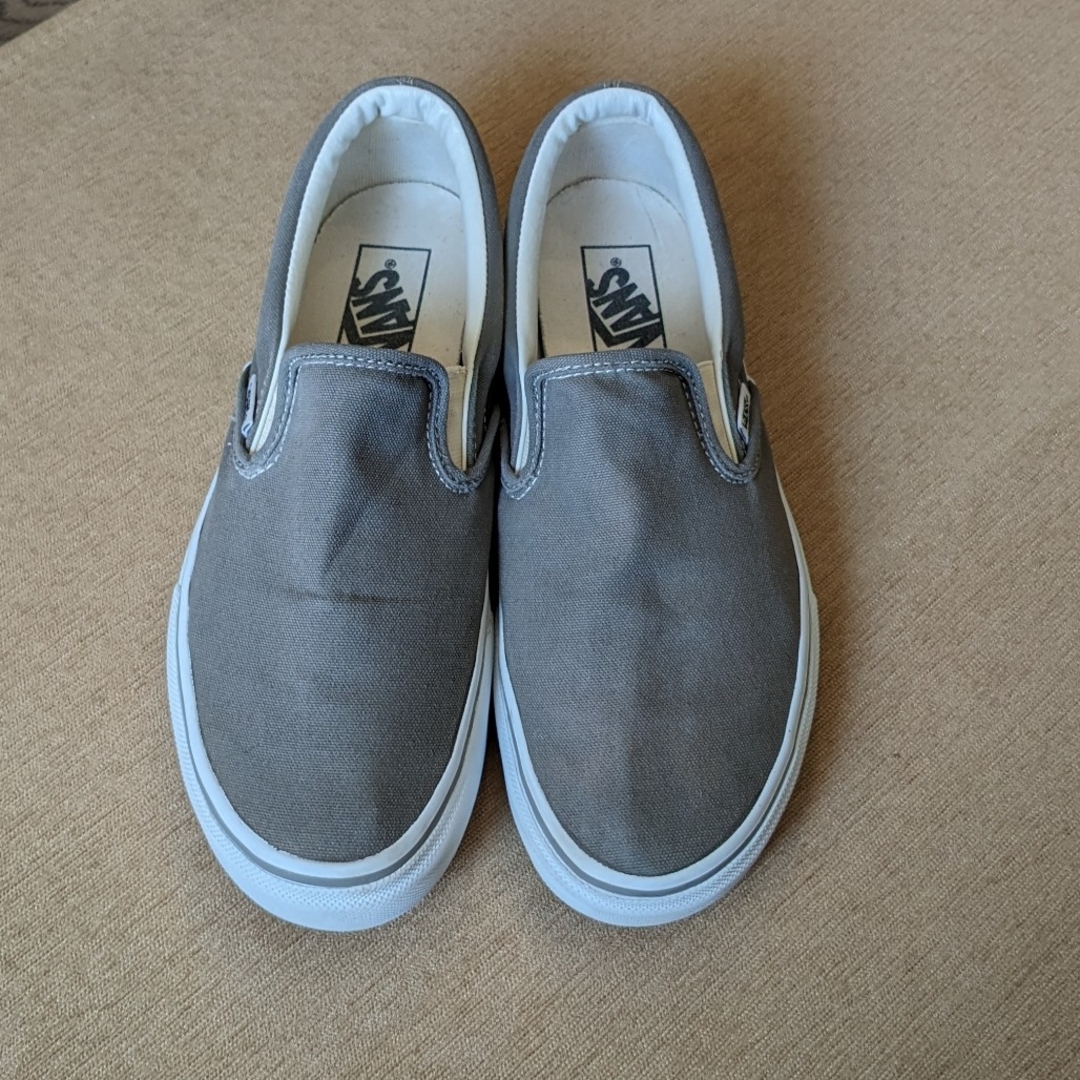 VANS(ヴァンズ)の㊳再値下げ❗❗VANS／スリッポンV98CLAチャコール／26cm メンズの靴/シューズ(スリッポン/モカシン)の商品写真