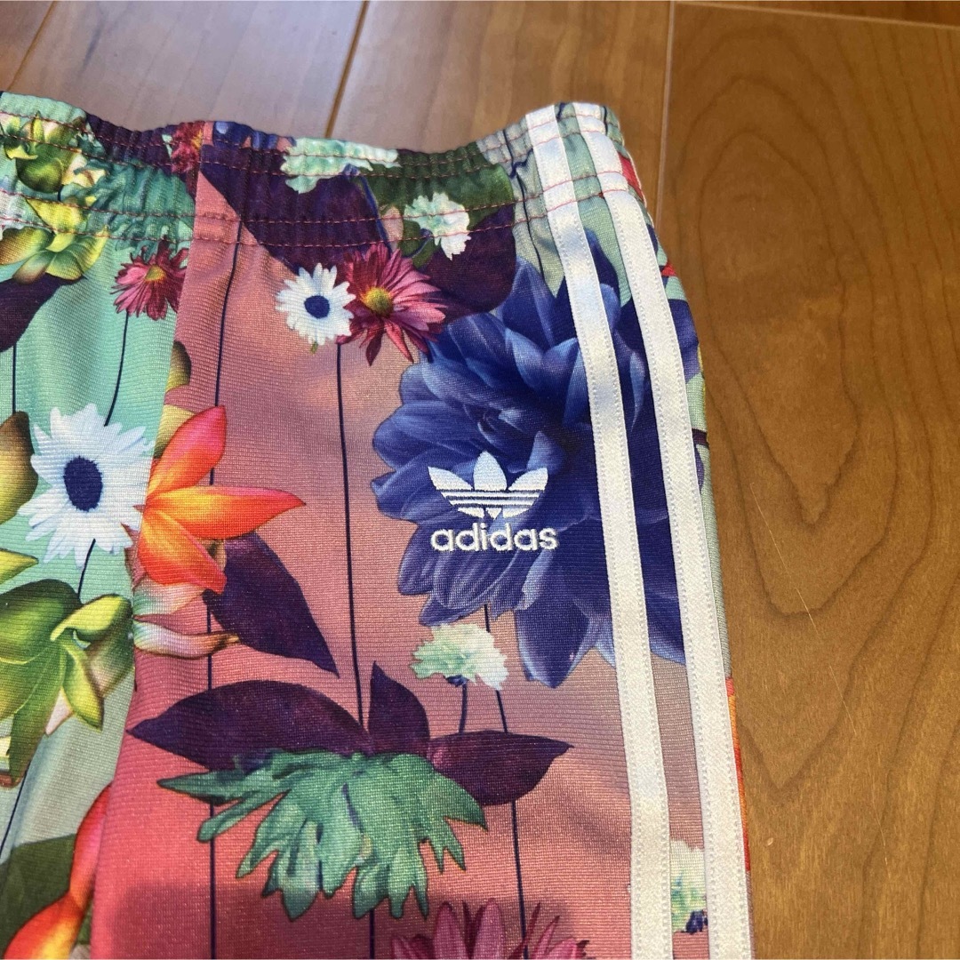 adidas(アディダス)のadidas キッズ　パンツ キッズ/ベビー/マタニティのキッズ服女の子用(90cm~)(パンツ/スパッツ)の商品写真