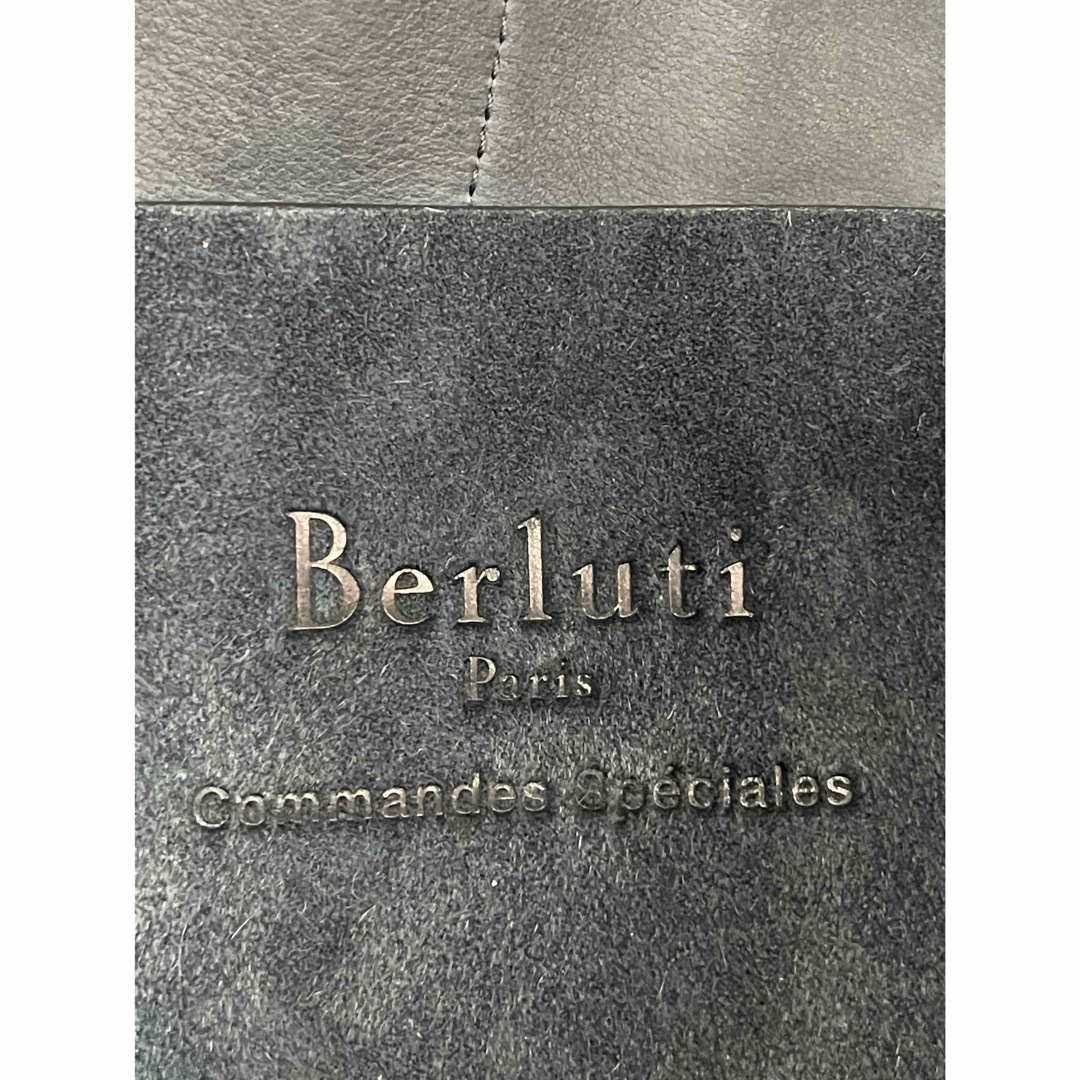 Berluti(ベルルッティ)の定価150万円ベルルッティヌバックレザーライダースジャケットberluti メンズのジャケット/アウター(レザージャケット)の商品写真