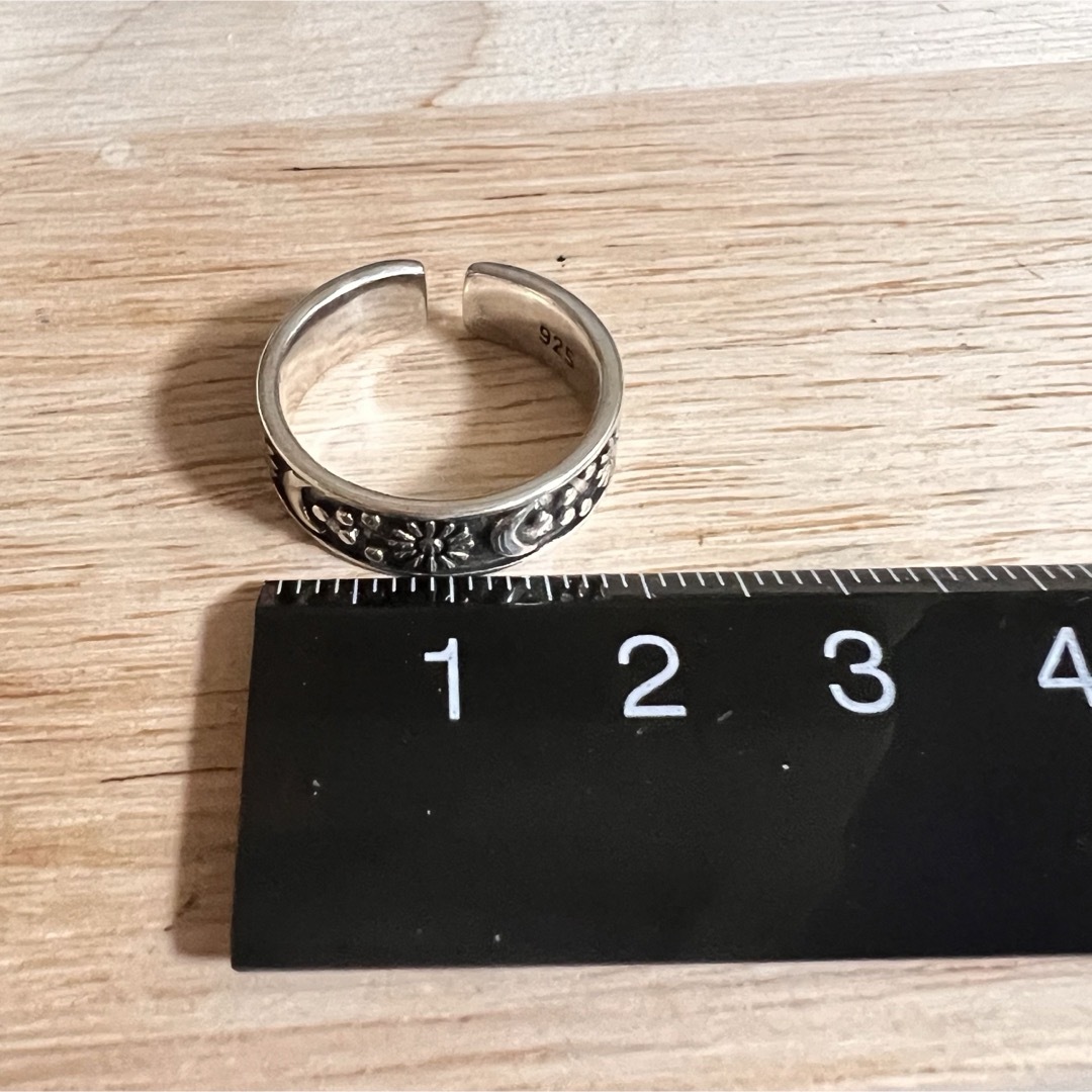 シルバーリング 925 銀 ムーンフラワー 彫刻 アンティーク調  韓国 指輪 メンズのアクセサリー(リング(指輪))の商品写真