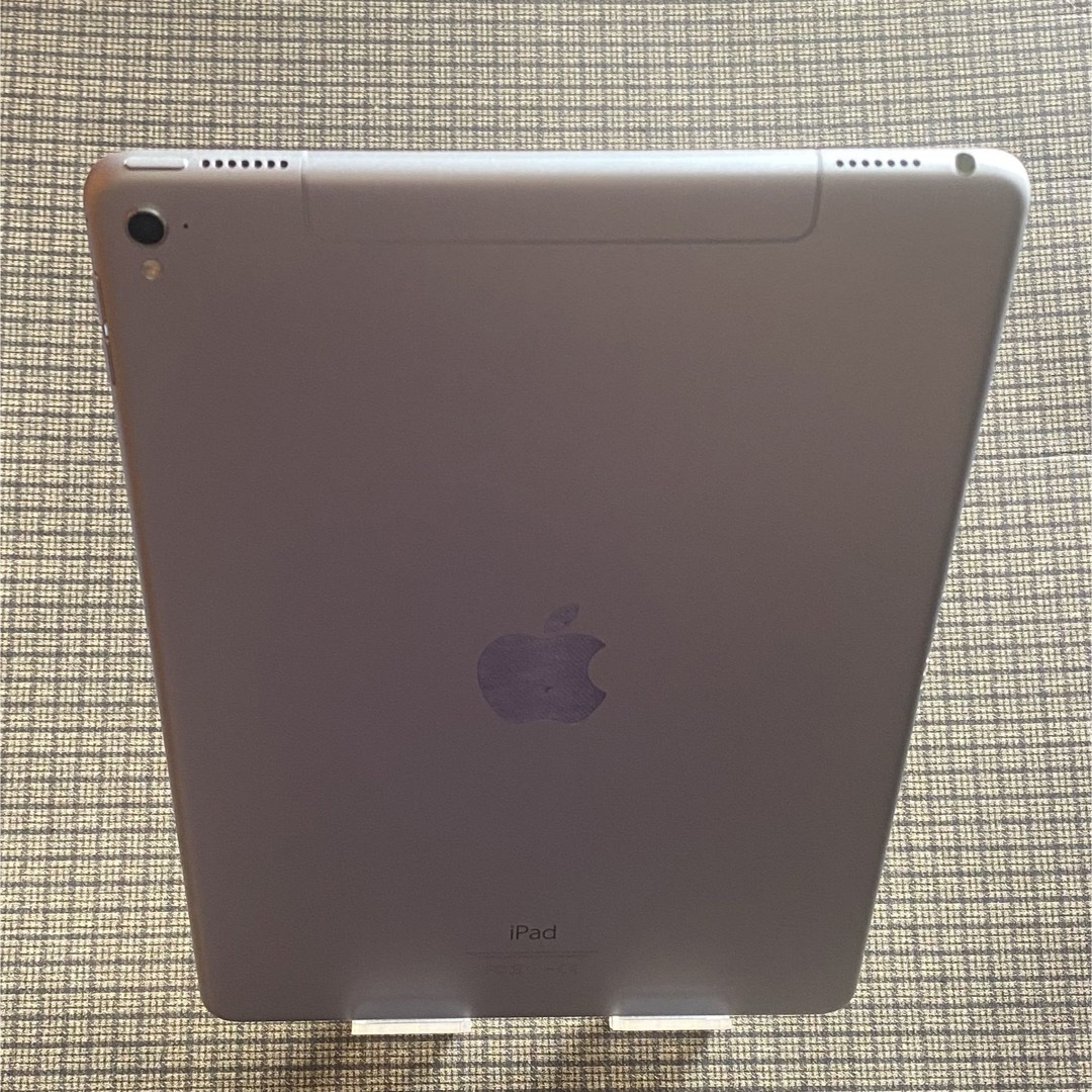 iPad(アイパッド)のiPadpro9.7ｲﾝﾁ  32GB wifi＋cellular スマホ/家電/カメラのPC/タブレット(タブレット)の商品写真