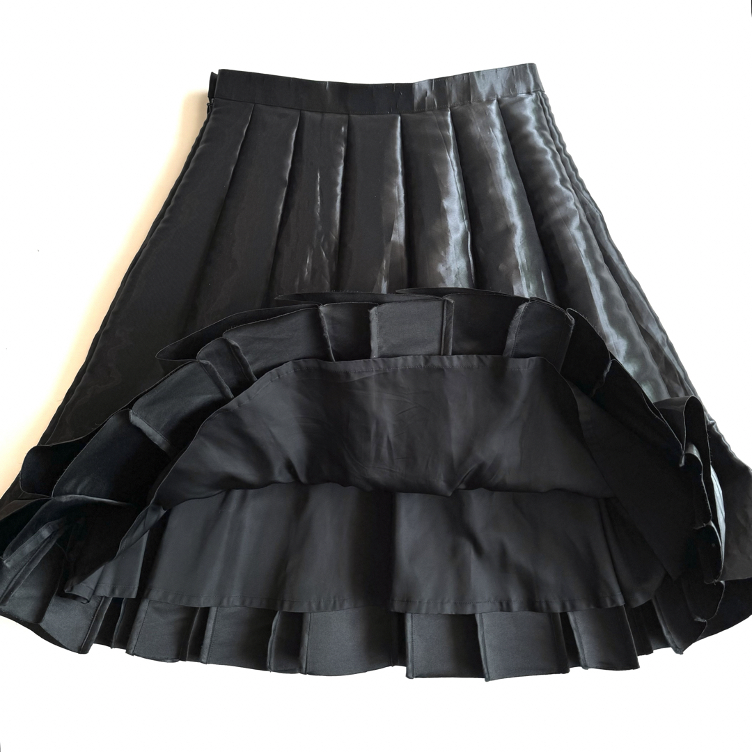 JUNYA WATANABE COMME des GARCONS(ジュンヤワタナベコムデギャルソン)のJUNYA WATANABE パネルスカート サテン ブラック S レディースのスカート(ひざ丈スカート)の商品写真
