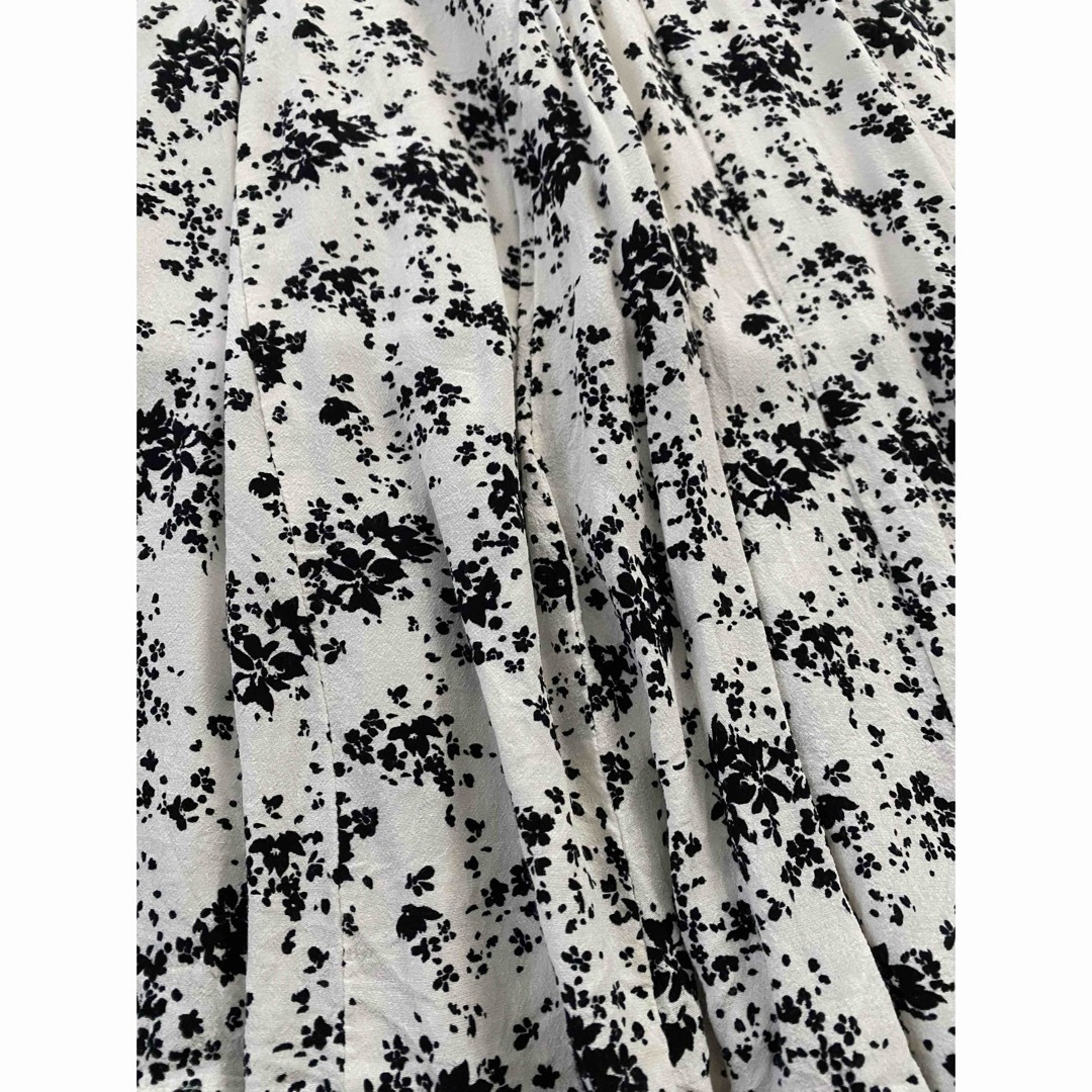 UNIQLO(ユニクロ)のプリントマーメイドロングスカート　ユニクロ レディースのスカート(ロングスカート)の商品写真