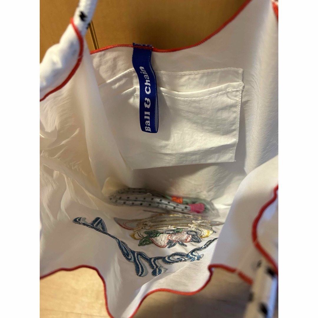 韓国　刺繍　エコバッグ　バルーン　新品　ボールアンドチェーン レディースのバッグ(エコバッグ)の商品写真