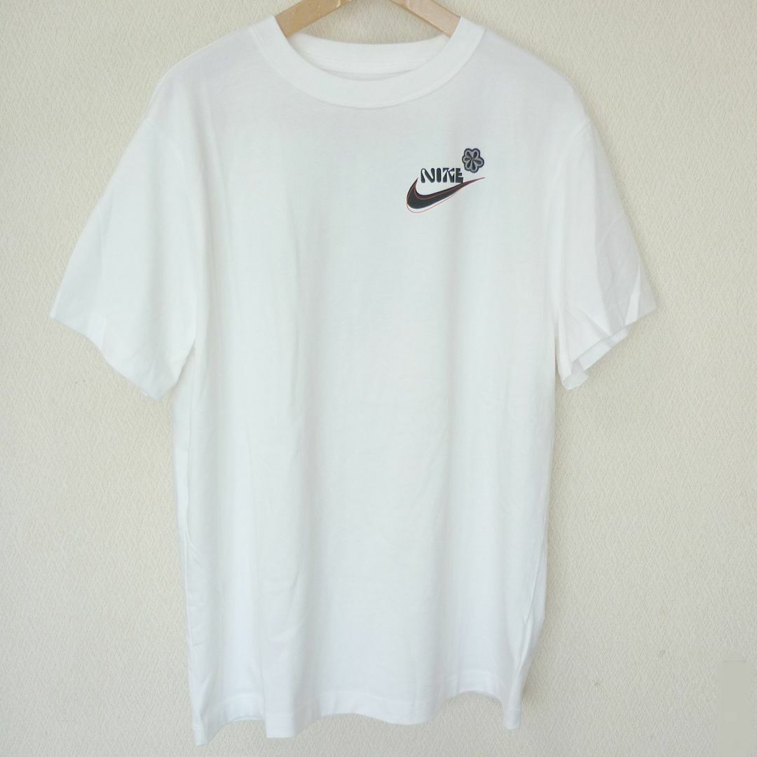 NIKE(ナイキ)の新品未使用(レディースL)ナイキ 白バクプリ半袖Tシャツ/ゆったりフィット レディースのトップス(Tシャツ(半袖/袖なし))の商品写真