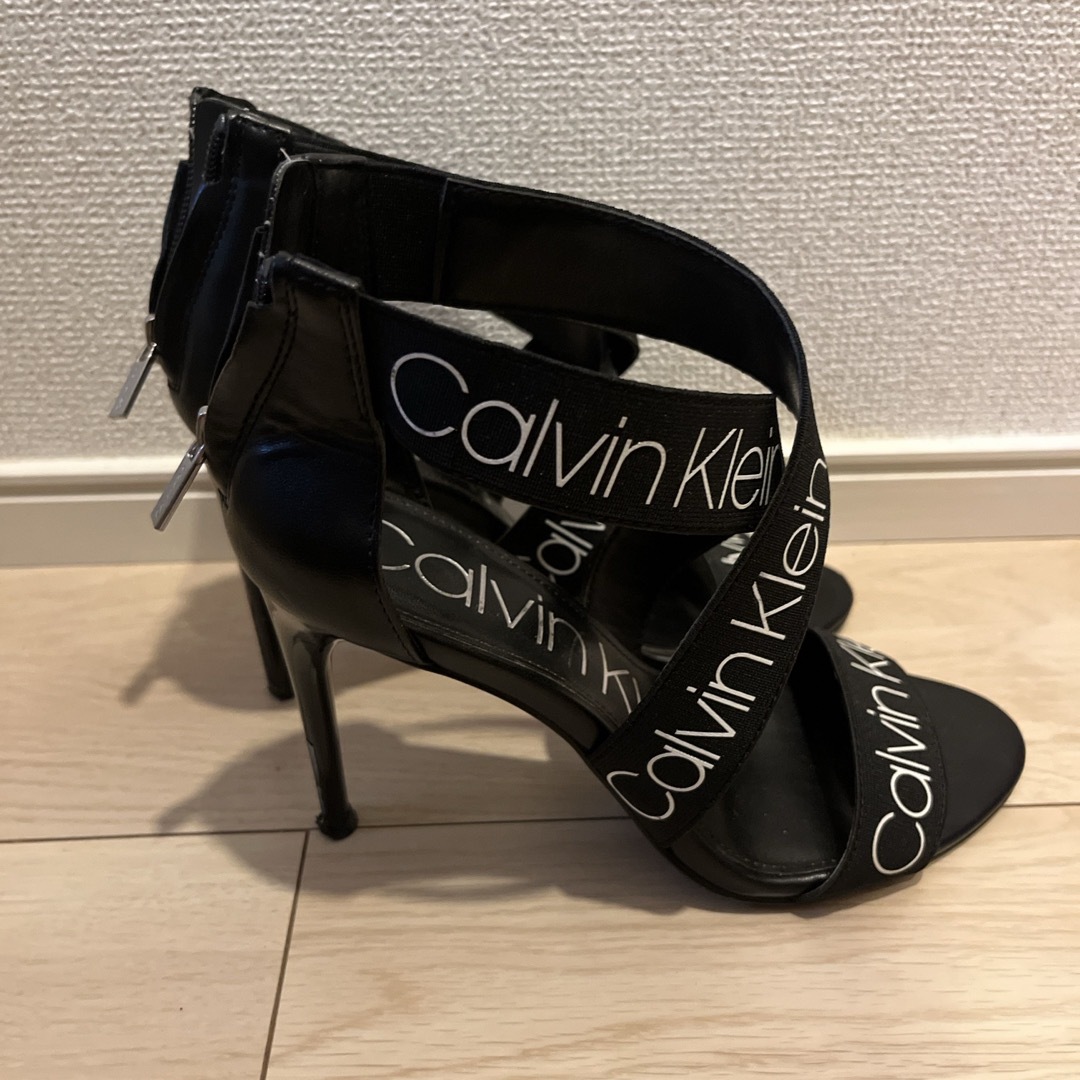 Calvin Klein(カルバンクライン)のカルバンクライン　ロゴサンダル レディースの靴/シューズ(サンダル)の商品写真