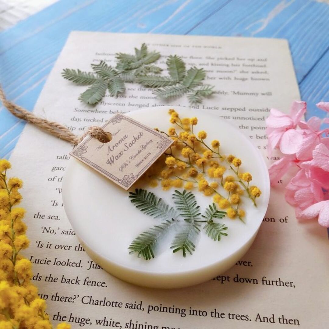 Mimosa 《ROUND》　－　アロマワックスサシェ ハンドメイドのインテリア/家具(アロマ/キャンドル)の商品写真
