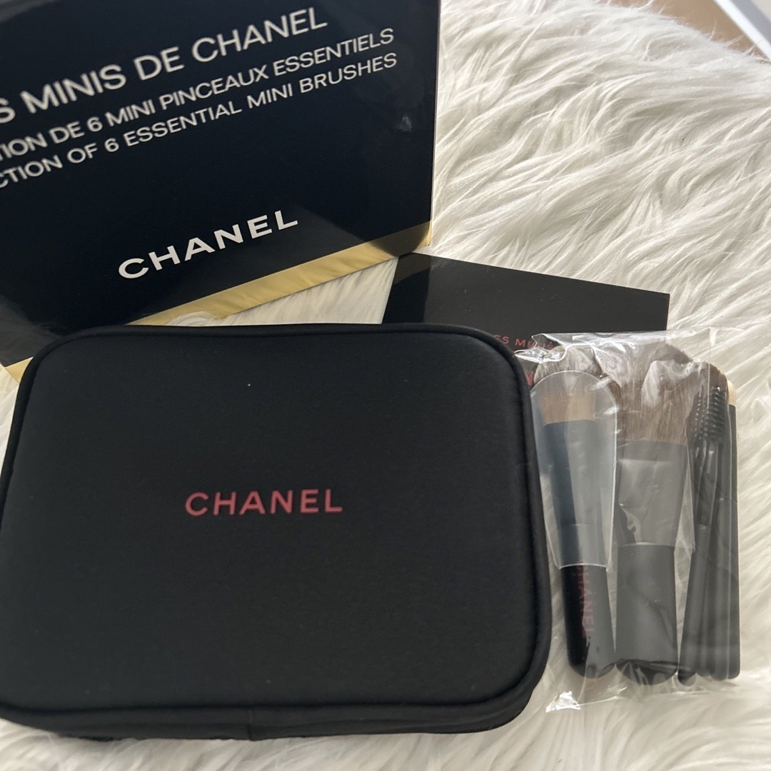 CHANEL(シャネル)のCHANELメイクアップブラシポーチ コスメ/美容のキット/セット(コフレ/メイクアップセット)の商品写真