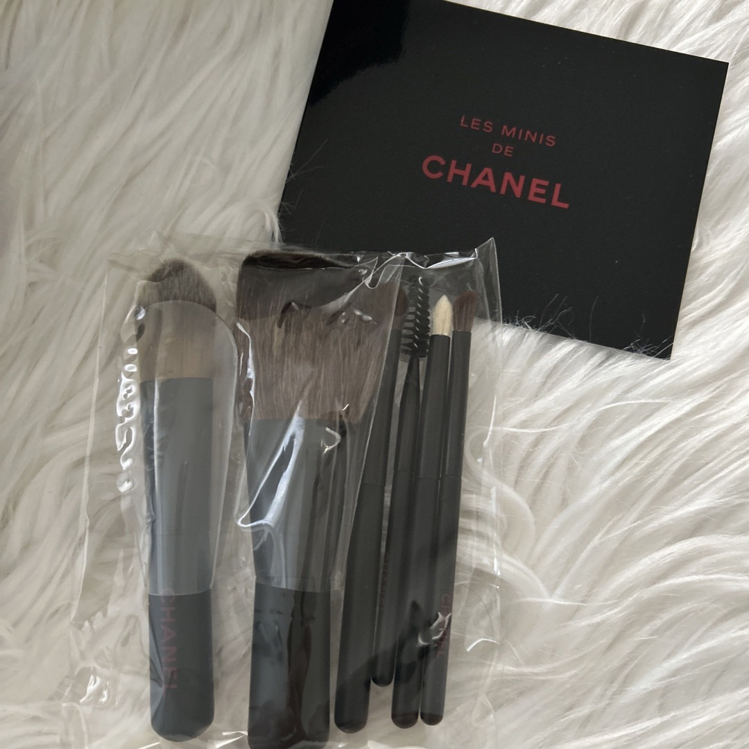 CHANEL(シャネル)のCHANELメイクアップブラシポーチ コスメ/美容のキット/セット(コフレ/メイクアップセット)の商品写真