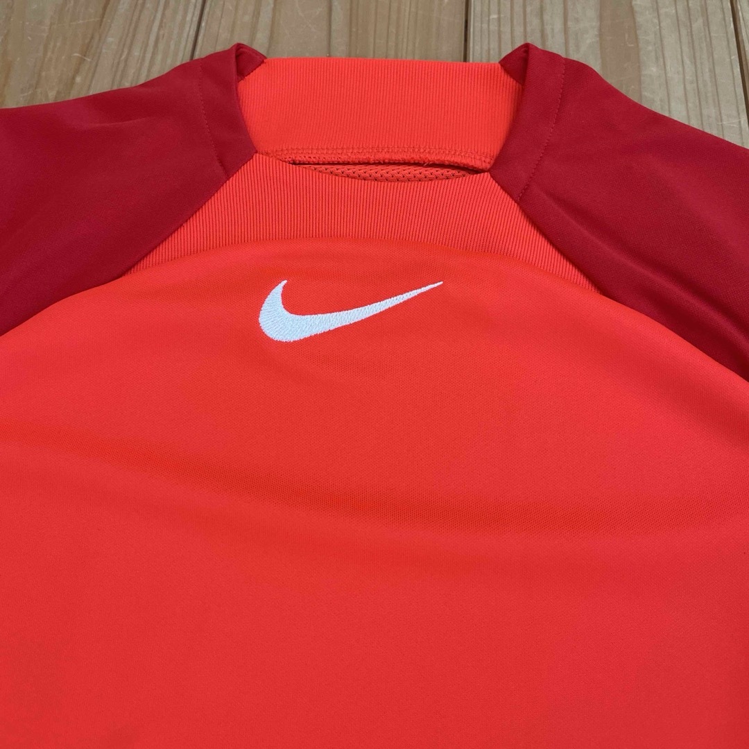 NIKE(ナイキ)のナイキ　キッズメッシュTシャツ　キッズTシャツ　160 キッズ/ベビー/マタニティのキッズ服男の子用(90cm~)(Tシャツ/カットソー)の商品写真