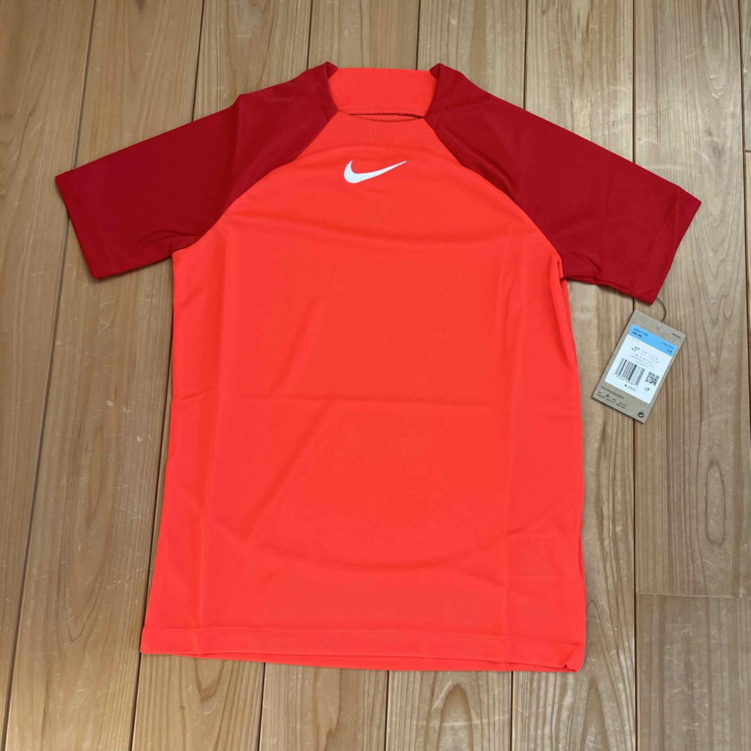 NIKE(ナイキ)のナイキ　キッズメッシュTシャツ　キッズTシャツ　160 キッズ/ベビー/マタニティのキッズ服男の子用(90cm~)(Tシャツ/カットソー)の商品写真