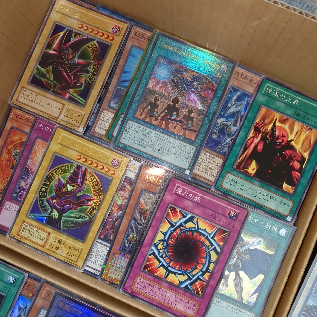 5遊戯王ダンボール8箱分まとめ売り　引退品 エンタメ/ホビーのトレーディングカード(Box/デッキ/パック)の商品写真