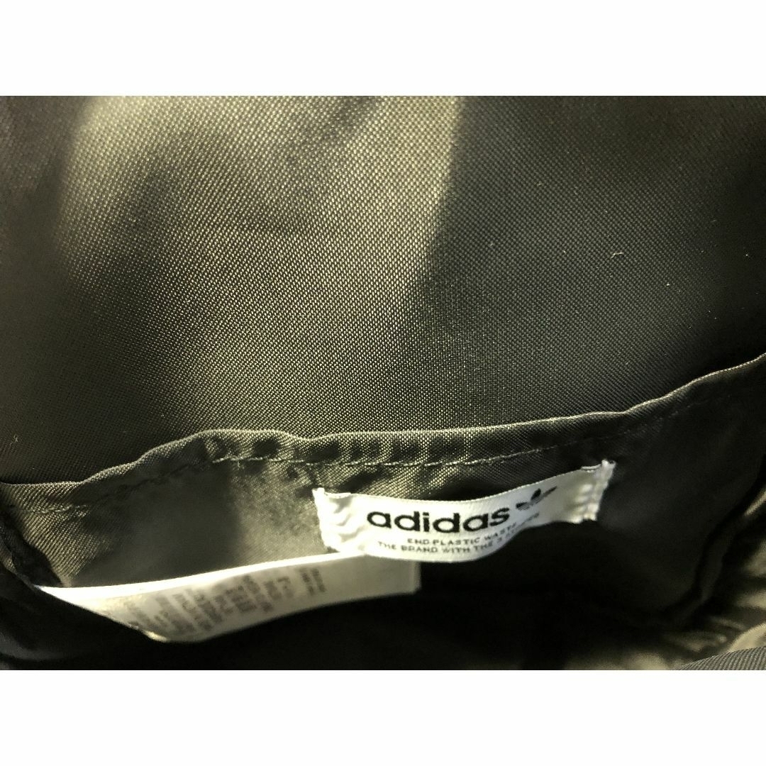adidas(アディダス)の402-40-1 アディダス　ミニミニリュック　極美品 レディースのバッグ(リュック/バックパック)の商品写真