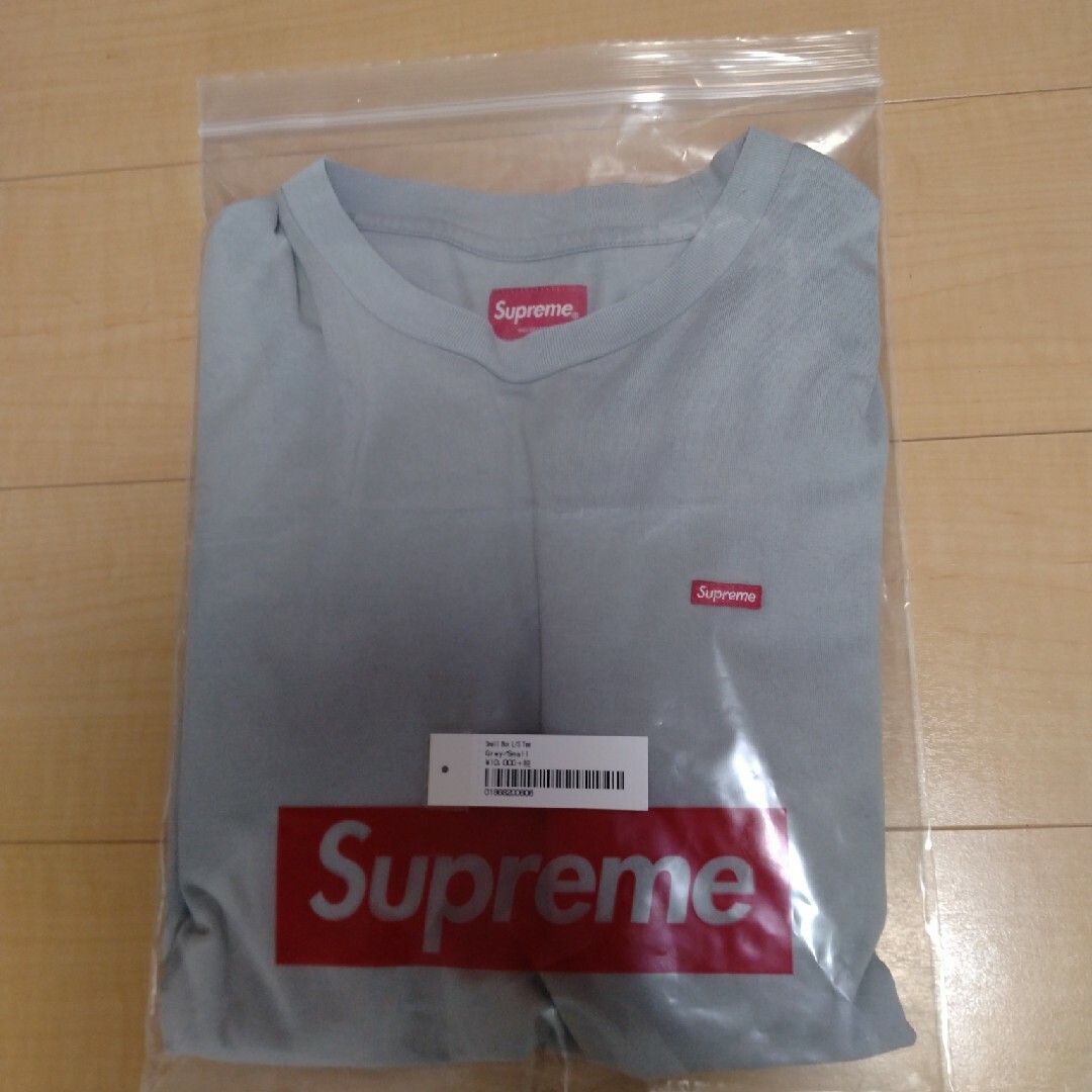 Supreme(シュプリーム)の20aw supreme small box L/S TEE　ロンT メンズのトップス(Tシャツ/カットソー(七分/長袖))の商品写真