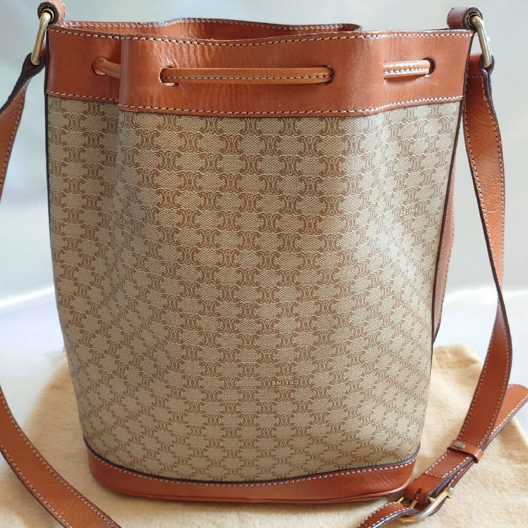 CELINE - 極美品 CELINE マカダム柄 巾着 ショルダーバッグの CELINE - 極美品 CELINE マカダム柄 巾着 ショルダーバッグの