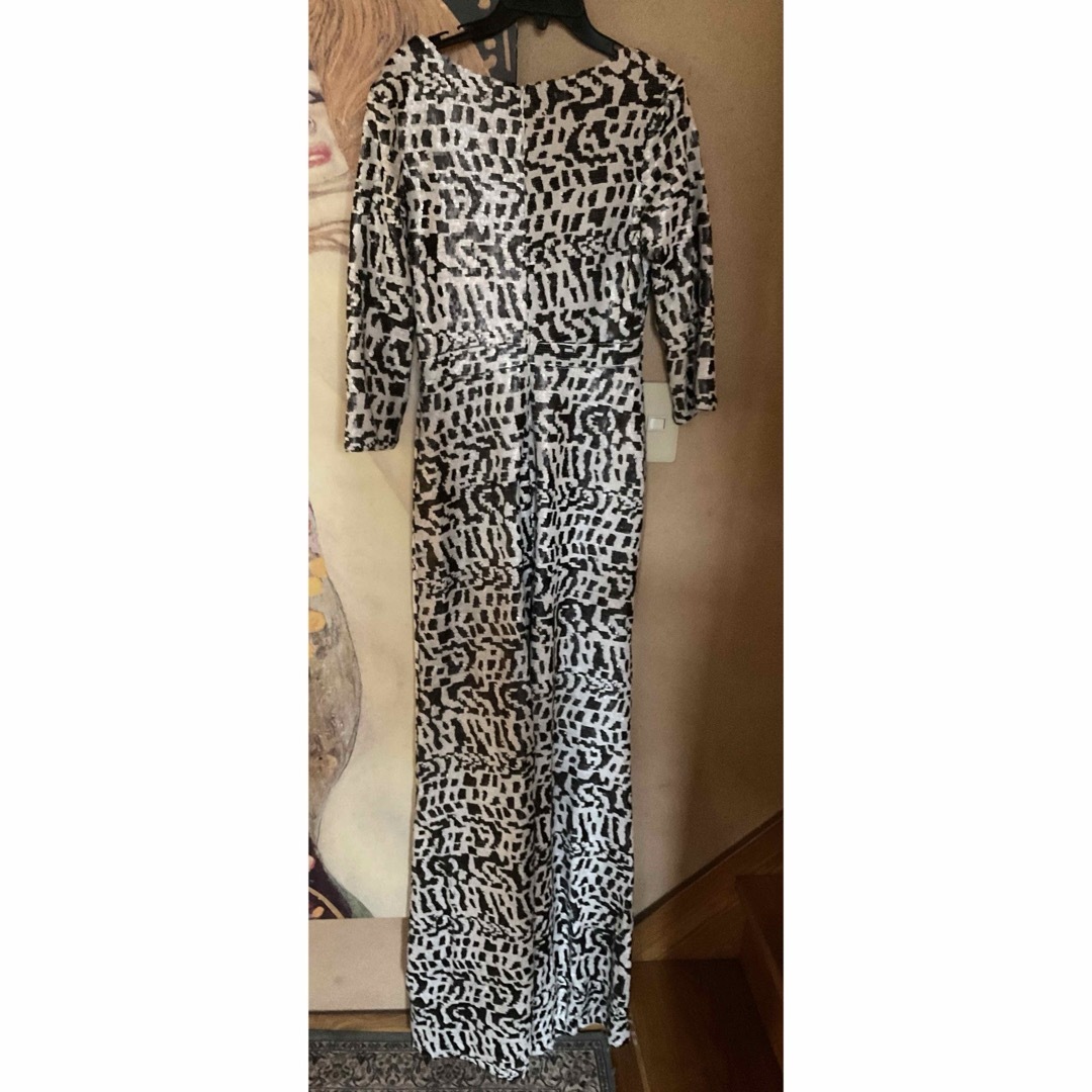 TADASHI SHOJI(タダシショウジ)の新品 USAロングドレス  DFA BEADED B/W  M レディースのフォーマル/ドレス(ロングドレス)の商品写真