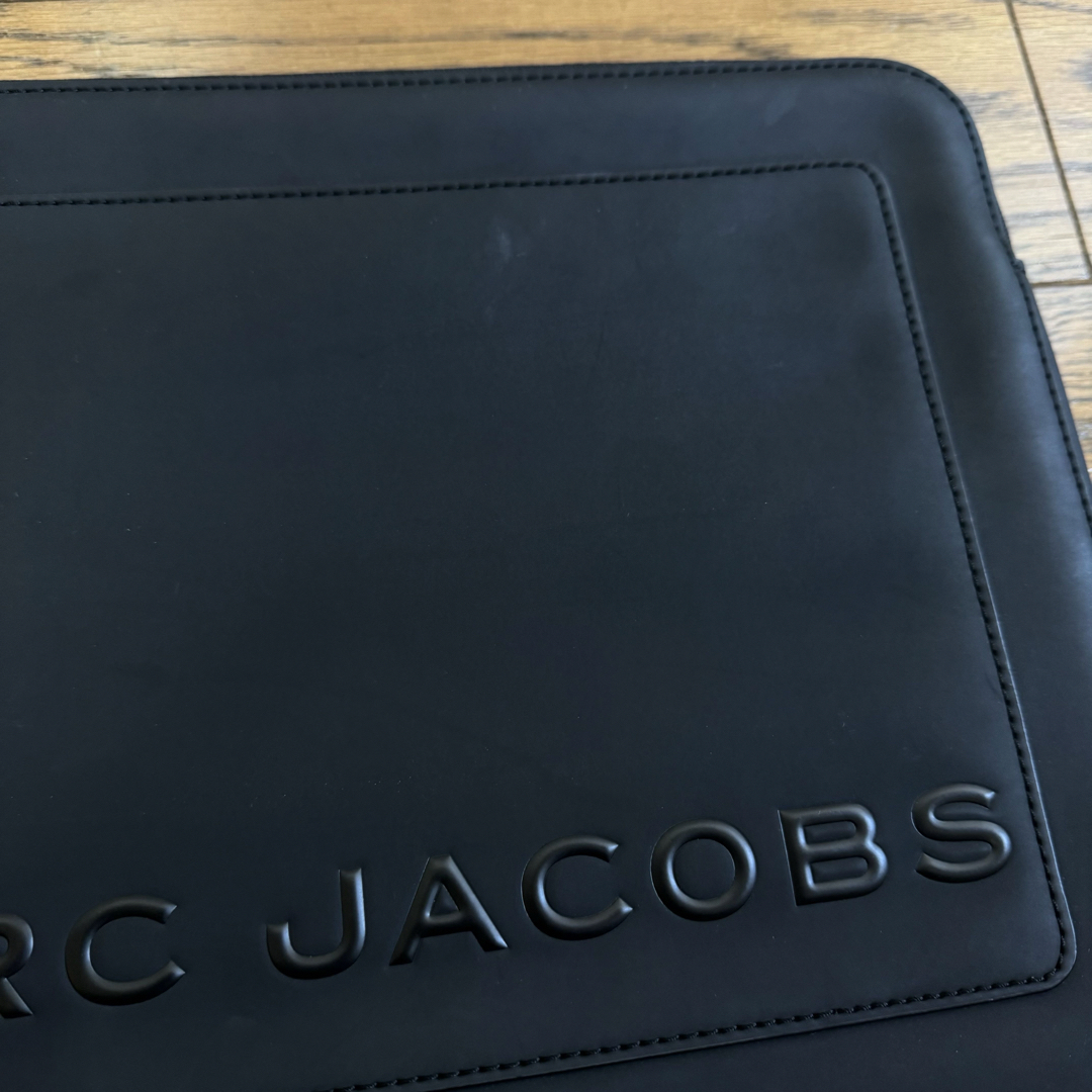 MARC BY MARC JACOBS(マークバイマークジェイコブス)のマークバイマークジェイコブス　PCケース　パソコンケース スマホ/家電/カメラのPC/タブレット(その他)の商品写真