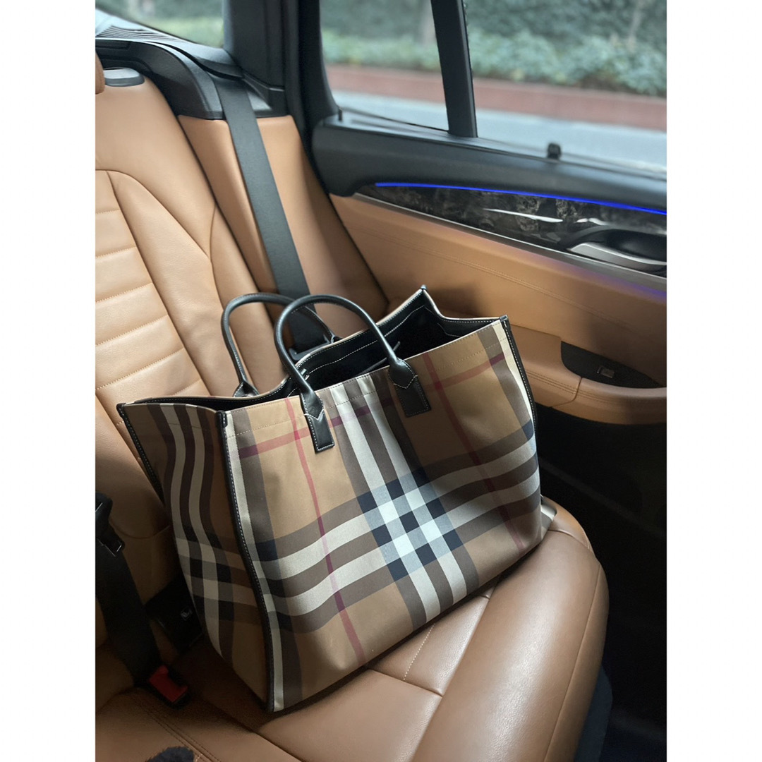 Burberry トートバッグ