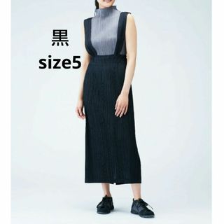 プリーツプリーズイッセイミヤケ(PLEATS PLEASE ISSEY MIYAKE)の【本日限定価格💕】３月新作プリーツプリーズ スカート新品size5黒(ロングスカート)