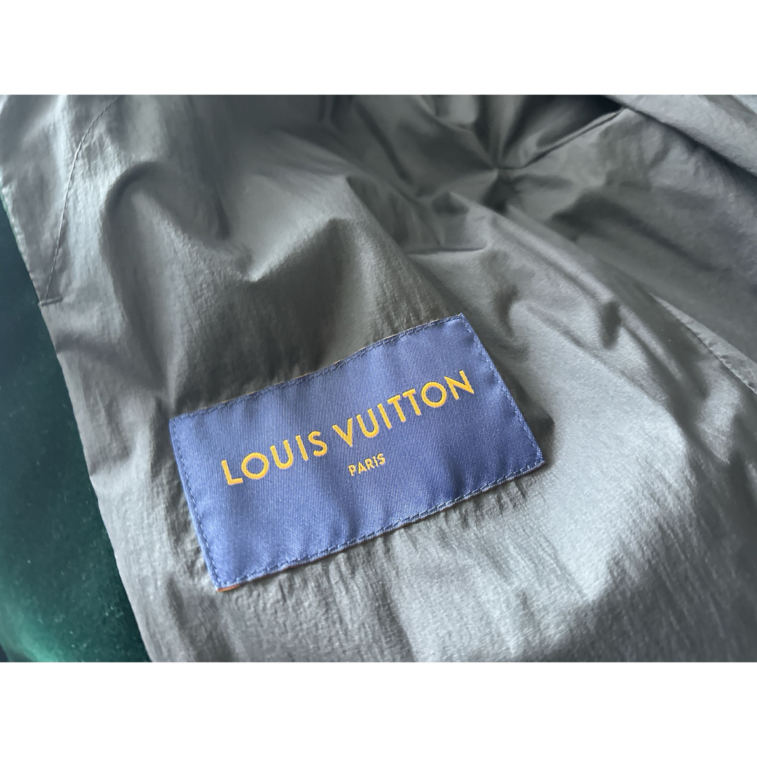 LOUIS VUITTON(ルイヴィトン)のルイヴィトン　ベロア　ジャケット レディースのジャケット/アウター(テーラードジャケット)の商品写真