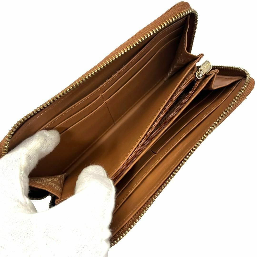 Folli Follie(フォリフォリ)のフォリフォリ　長財布　ラウンドファスナー　ブラウン　タッセル　レザー　42 レディースのファッション小物(財布)の商品写真