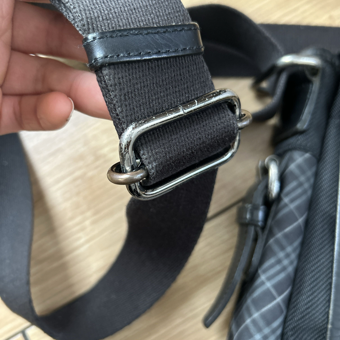 BURBERRY BLACK LABEL(バーバリーブラックレーベル)のBURBERRY BLACK LABELショルダーバッグ メンズのバッグ(ショルダーバッグ)の商品写真