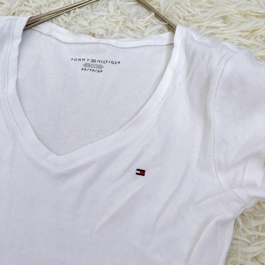 TOMMY HILFIGER(トミーヒルフィガー)の【TOMMY HILFIGER】トミーヒルフィガー（XS）Tシャツ トップス レディースのトップス(Tシャツ(半袖/袖なし))の商品写真