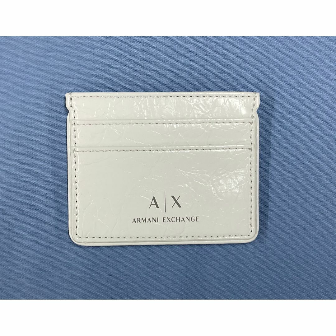 ARMANI EXCHANGE(アルマーニエクスチェンジ)のAX　カードケース 0121　ホワイト　アルマーニ エクスチェンジ　新品 タグ付 レディースのファッション小物(パスケース/IDカードホルダー)の商品写真