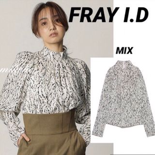 フレイアイディー(FRAY I.D)の[美品]FRAY I.D/パフショルダーフロントタックブラウス/MIX(シャツ/ブラウス(長袖/七分))