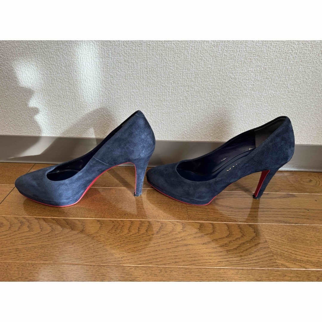 DIANA(ダイアナ)のダイアナ DIANA スウェード パンプス 23.5cm ネイビー レディースの靴/シューズ(ハイヒール/パンプス)の商品写真