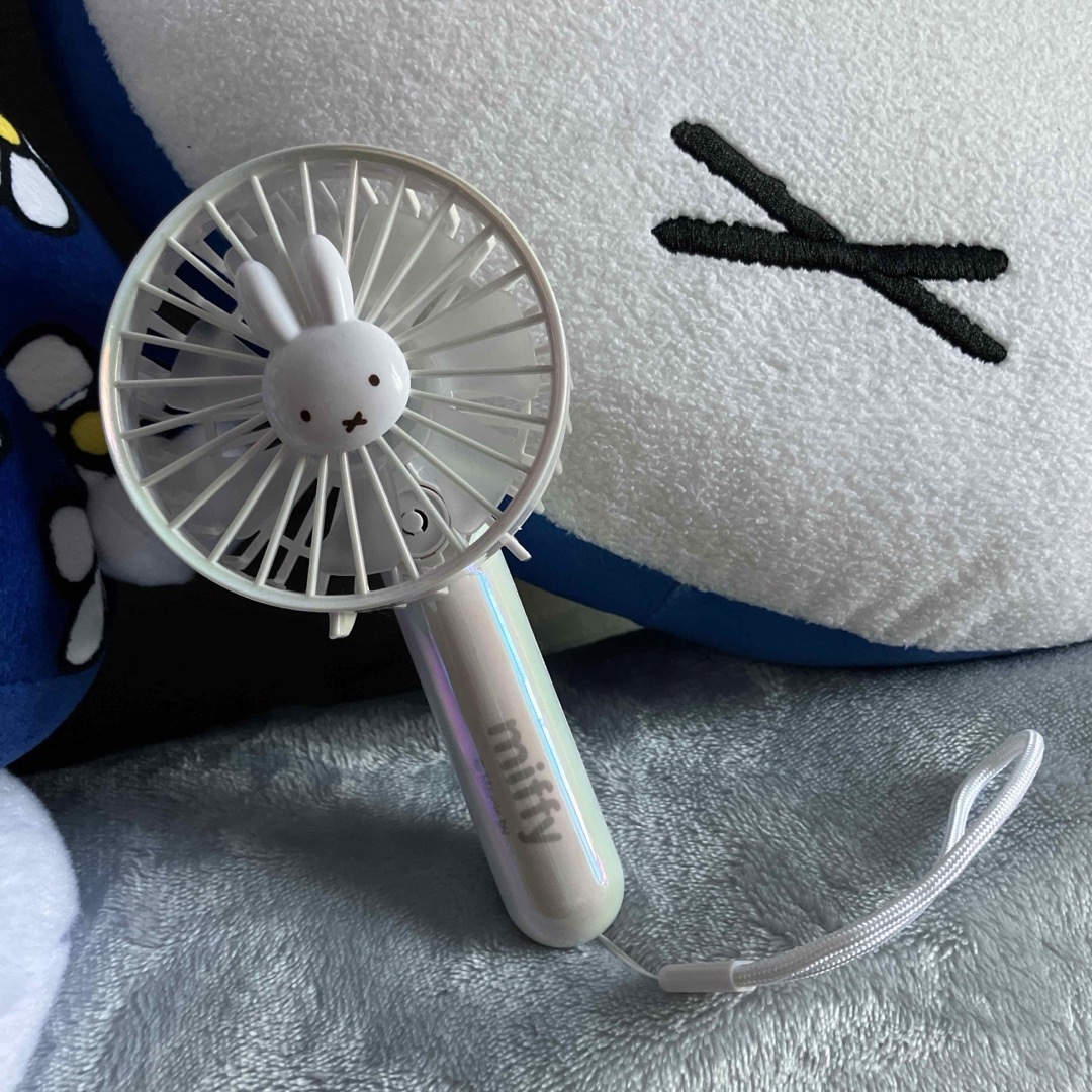 miffy(ミッフィー)のミッフィーのハンディファン スマホ/家電/カメラの冷暖房/空調(扇風機)の商品写真