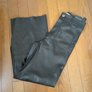 ザラ(ZARA)のZARA　レザーワイドパンツ(カジュアルパンツ)