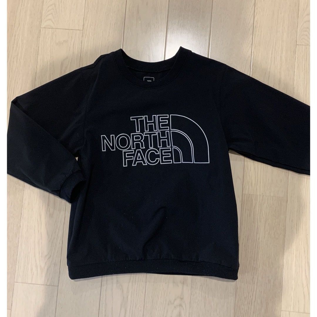 THE NORTH FACE(ザノースフェイス)のNorth face 黒　ロンT 130サイズ キッズ/ベビー/マタニティのキッズ服男の子用(90cm~)(Tシャツ/カットソー)の商品写真