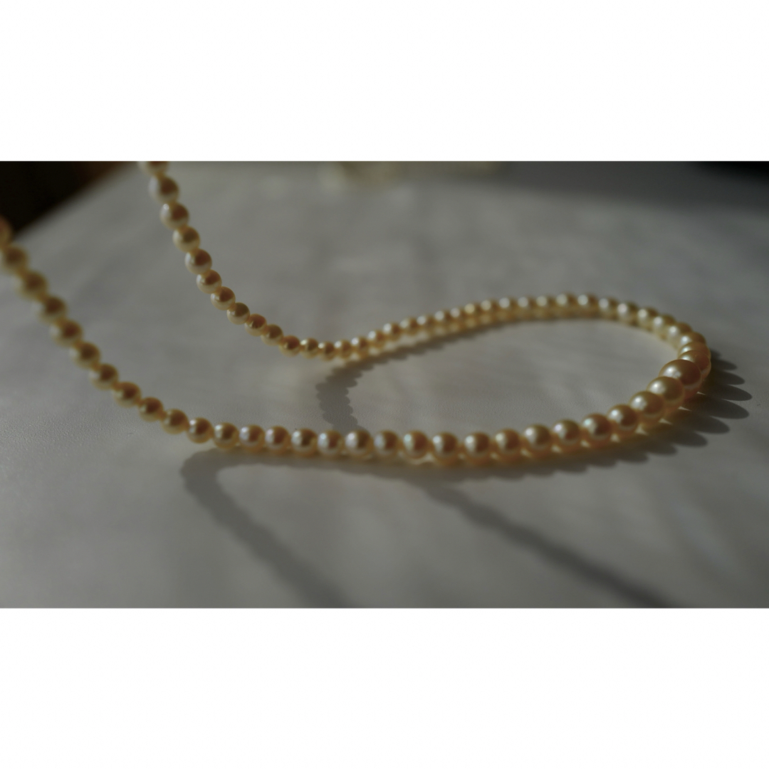 MIKIMOTO(ミキモト)の新品未使用　あこや真珠　本真珠　グラデーション　イエローゴールド系　ネックレス レディースのアクセサリー(ネックレス)の商品写真