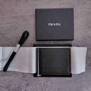 プラダ マネークリップ(メンズ)の通販 82点 | PRADAのメンズを買うなら プラダ マネークリップ(メンズ)の通販 82点 | PRADAのメンズを買うなら