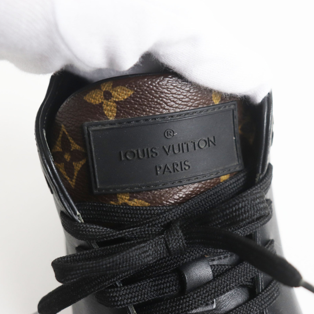 LOUIS VUITTON(ルイヴィトン)の【ドンドン見直し】美品 LOUIS VUITTON ルイヴィトン ラインアップライン レザー モノグラムマカサー ハイカットスニーカー ブラック ブラウン 8 イタリア製 メンズ メンズの靴/シューズ(スニーカー)の商品写真