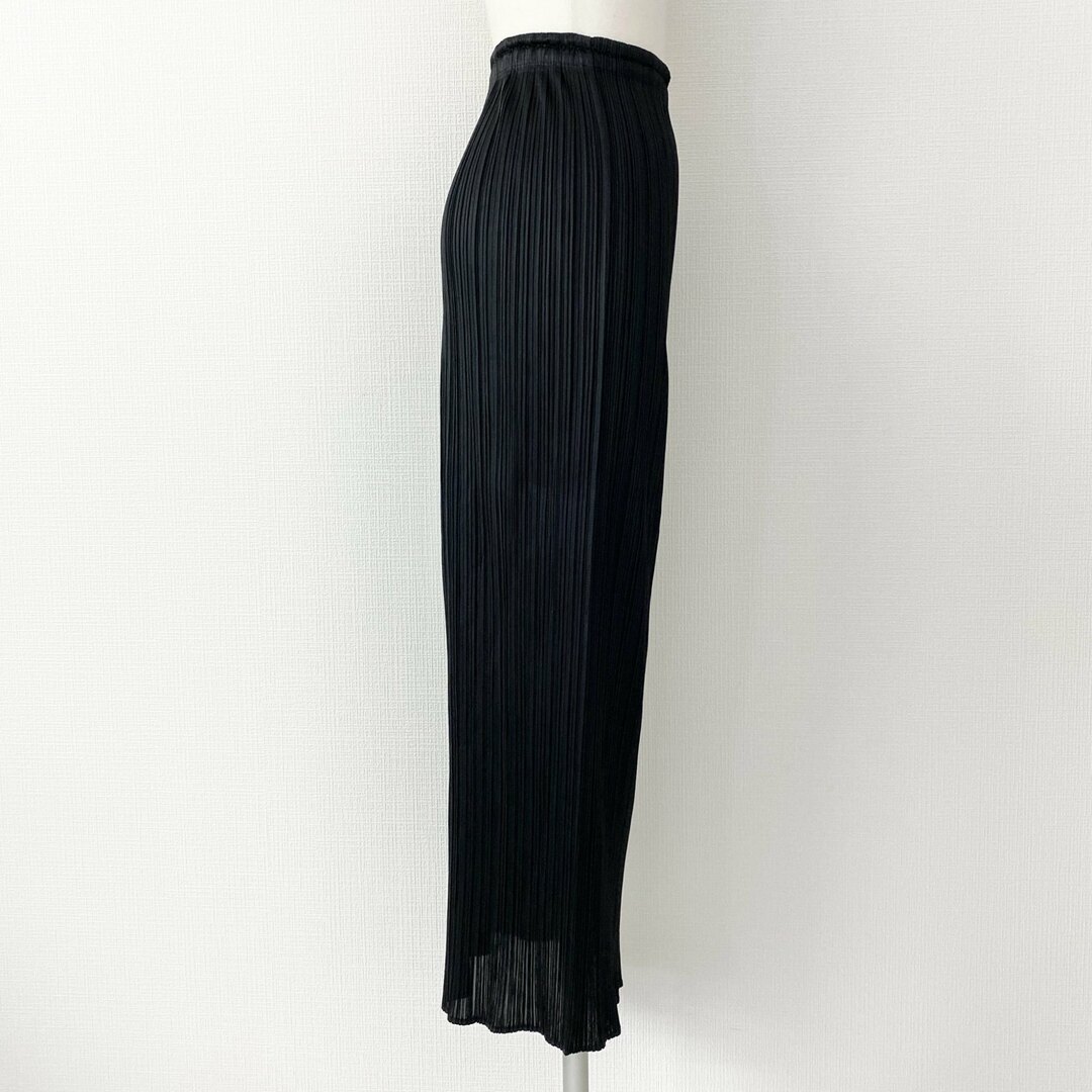 PLEATS PLEASE ISSEY MIYAKE(プリーツプリーズイッセイミヤケ)の6C13 PLEATS PLEASE プリーツプリーズ プリーツ加工 ロングスカート 3 ブラック PP04-JG613 レディースのスカート(ひざ丈スカート)の商品写真