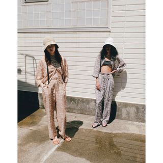 トゥデイフル(TODAYFUL)のsolov 23ss SHEER ZEBRA pants(カジュアルパンツ)