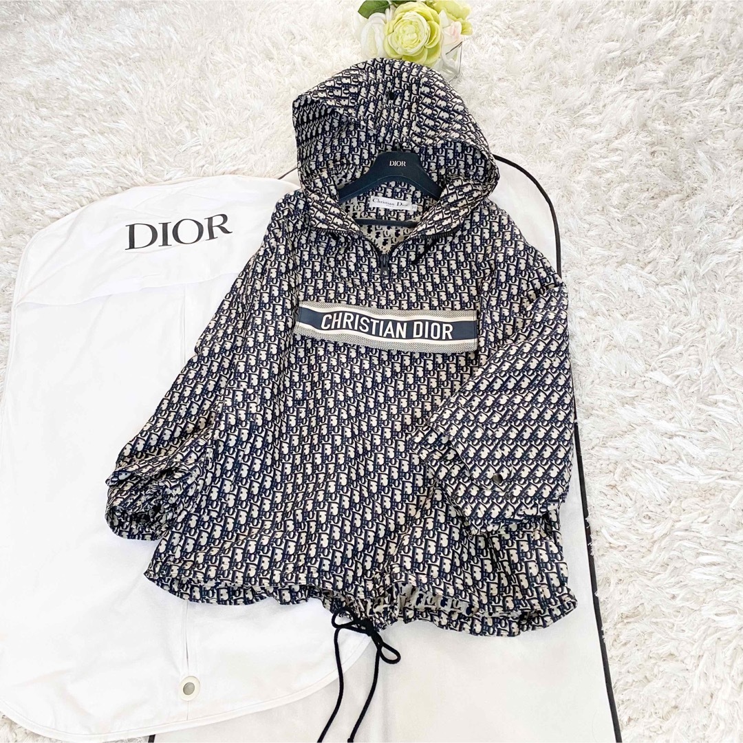 Christian Dior(クリスチャンディオール)の★★新品同様★クリスチャンディオール★パーカー フード付 ジャケット ★ レディースのトップス(パーカー)の商品写真